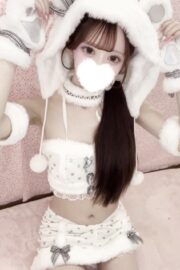 ゆうは(JK上がりたて18歳）