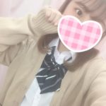 働く女性を尊ぶ『OLの日』にはリフレで働く制服美少女を愛でましょう！