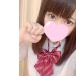 今日も安定感抜群の制服美少女が出勤中♡